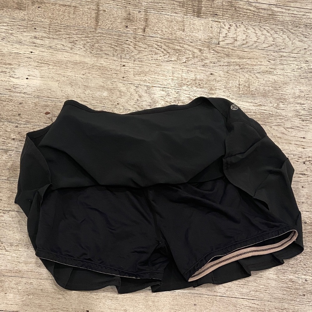 Lululemon Athletica Black and Gray Athletic tennis skirt Shorts size s/m - Picture 3 of 8